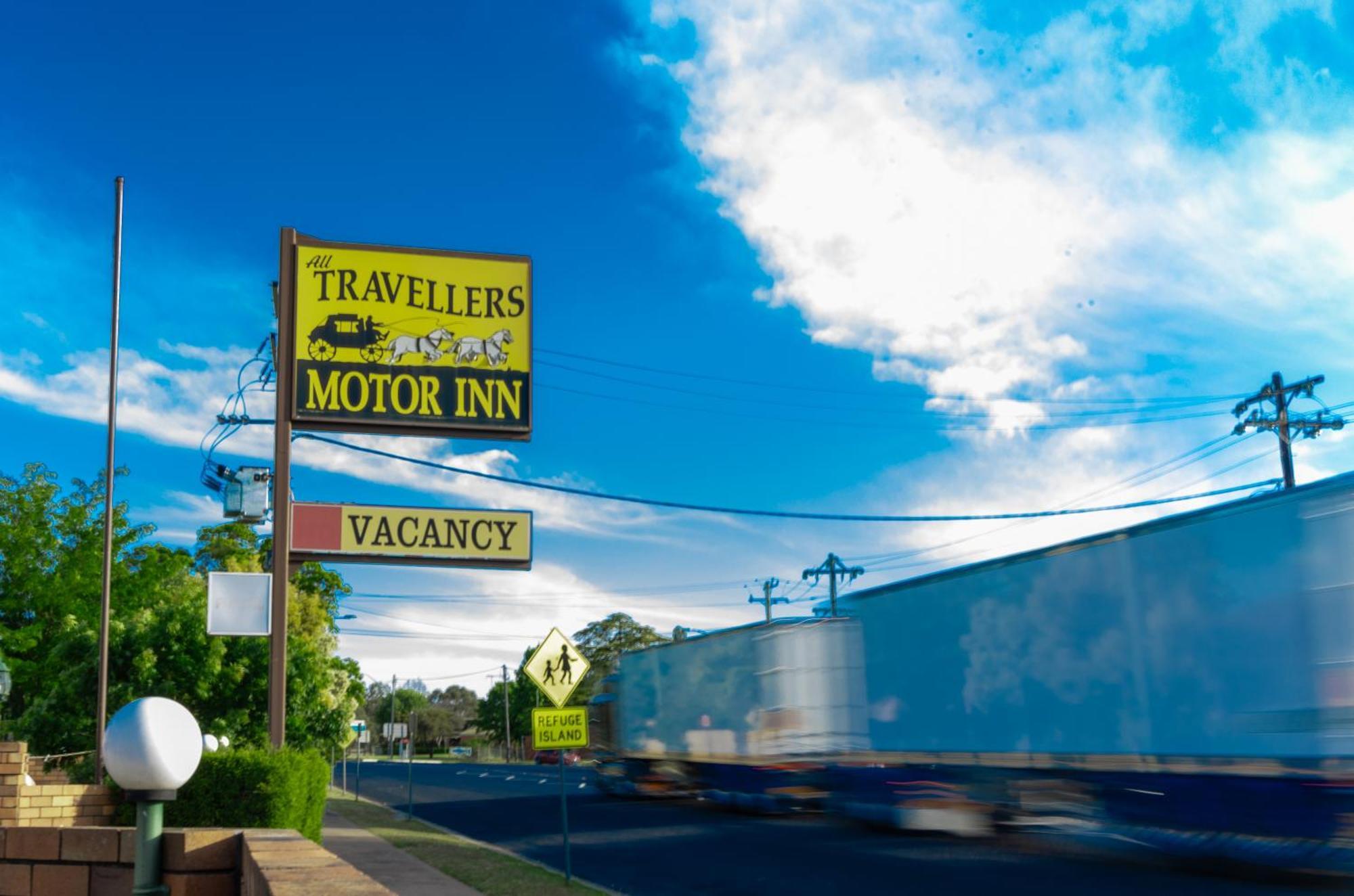 All Travellers Motor Inn Coonabarabran Zewnętrze zdjęcie