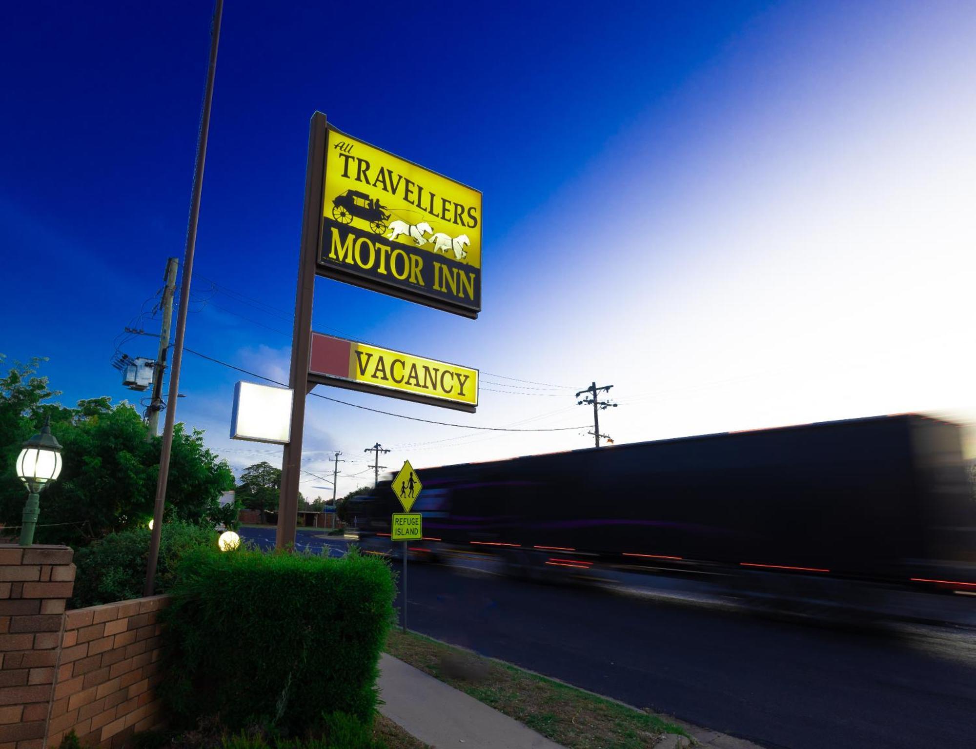All Travellers Motor Inn Coonabarabran Zewnętrze zdjęcie